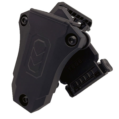 Der ALPHA PRECISION MagHolster bietet dir schnellen Zugriff auf Magazine, passt sich automatisch an und lässt sich ohne Werkzeug einfach am IPSC-Gürtel befestigen.